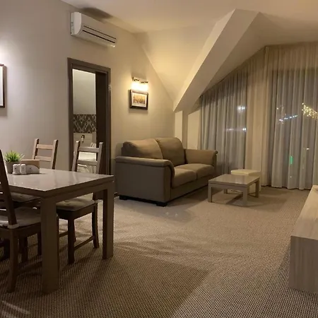 Апартамент Stayinn Granat - Next To Gondola Lift, Perfect For 4 Guests